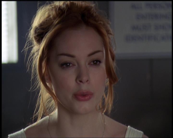 Charmed-Online-dot-net_5x21NecromancingTheStone2191.jpg Charmed-Online-dot-net_5x21NecromancingTheStone2191.jpg