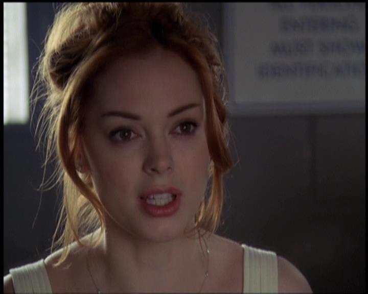 Charmed-Online-dot-net_5x21NecromancingTheStone2217.jpg Charmed-Online-dot-net_5x21NecromancingTheStone2217.jpg