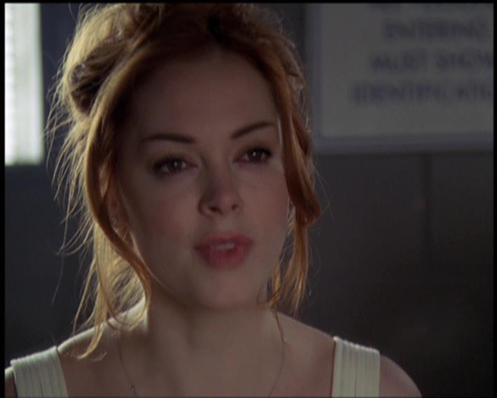 Charmed-Online-dot-net_5x21NecromancingTheStone2223.jpg Charmed-Online-dot-net_5x21NecromancingTheStone2223.jpg