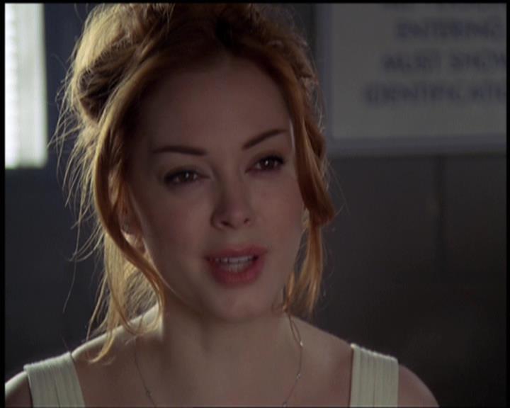 Charmed-Online-dot-net_5x21NecromancingTheStone2225.jpg Charmed-Online-dot-net_5x21NecromancingTheStone2225.jpg