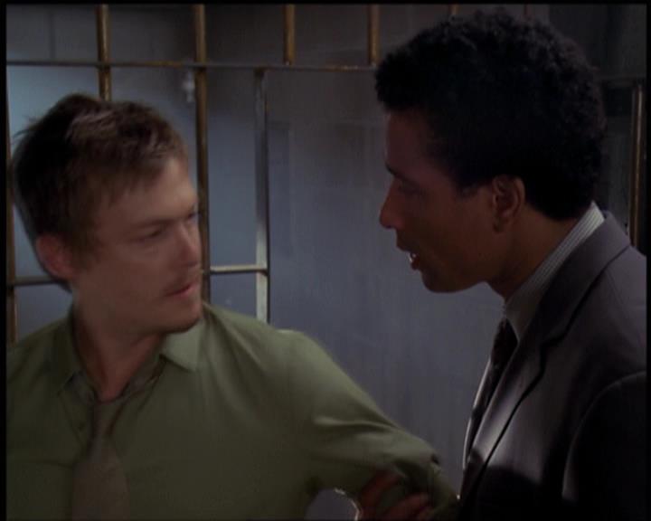 Charmed-Online-dot-net_5x21NecromancingTheStone2257.jpg Charmed-Online-dot-net_5x21NecromancingTheStone2257.jpg