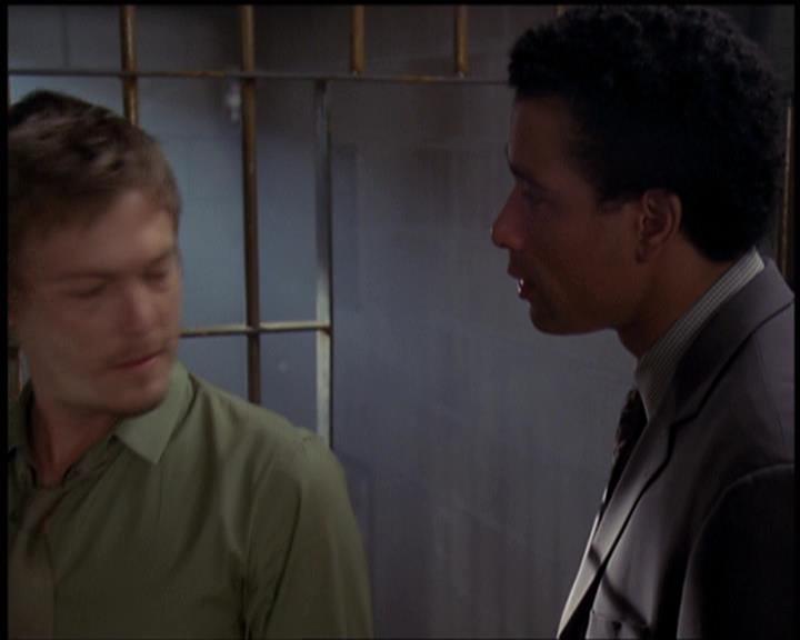 Charmed-Online-dot-net_5x21NecromancingTheStone2259.jpg Charmed-Online-dot-net_5x21NecromancingTheStone2259.jpg