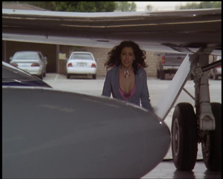 Charmed-Online-dot-net_5x21NecromancingTheStone2280.jpg Charmed-Online-dot-net_5x21NecromancingTheStone2280.jpg