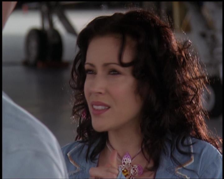 Charmed-Online-dot-net_5x21NecromancingTheStone2303.jpg Charmed-Online-dot-net_5x21NecromancingTheStone2303.jpg