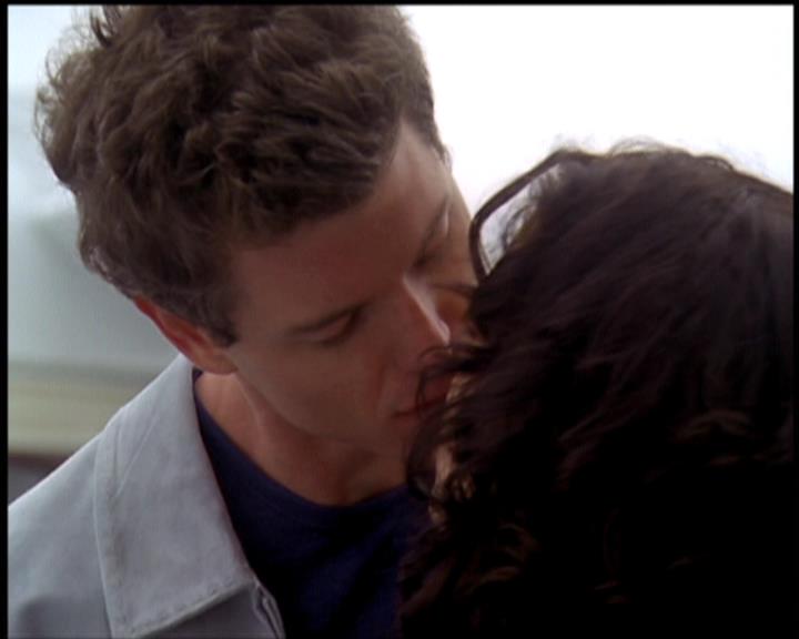 Charmed-Online-dot-net_5x21NecromancingTheStone2335.jpg Charmed-Online-dot-net_5x21NecromancingTheStone2335.jpg