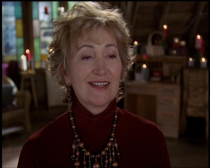 Charmed-Online-dot-net_5x21NecromancingTheStone2373.jpg Charmed-Online-dot-net_5x21NecromancingTheStone2373.jpg