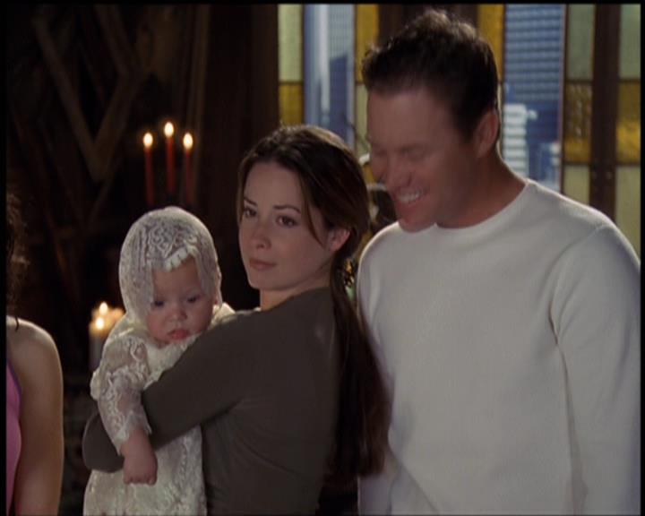 Charmed-Online-dot-net_5x21NecromancingTheStone2375.jpg Charmed-Online-dot-net_5x21NecromancingTheStone2375.jpg