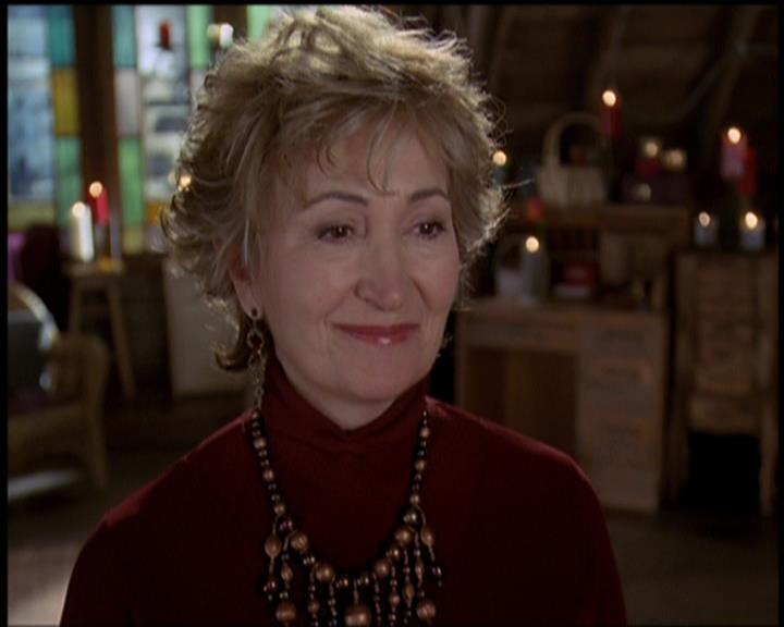 Charmed-Online-dot-net_5x21NecromancingTheStone2380.jpg Charmed-Online-dot-net_5x21NecromancingTheStone2380.jpg