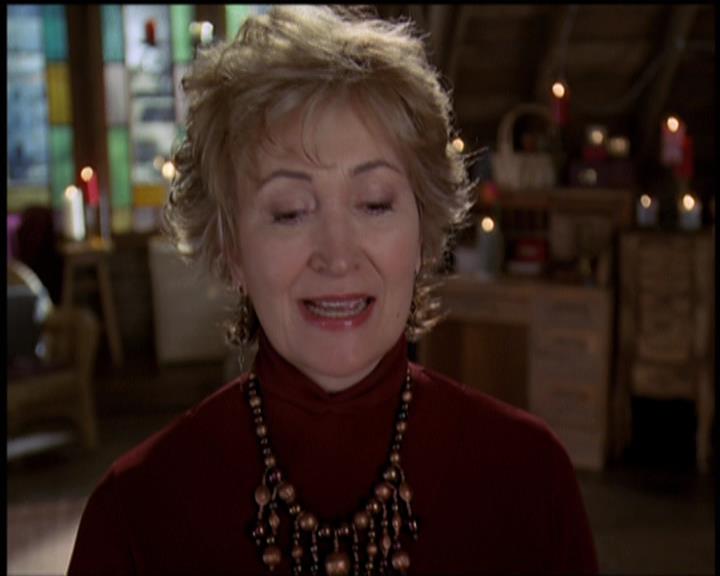 Charmed-Online-dot-net_5x21NecromancingTheStone2382.jpg Charmed-Online-dot-net_5x21NecromancingTheStone2382.jpg