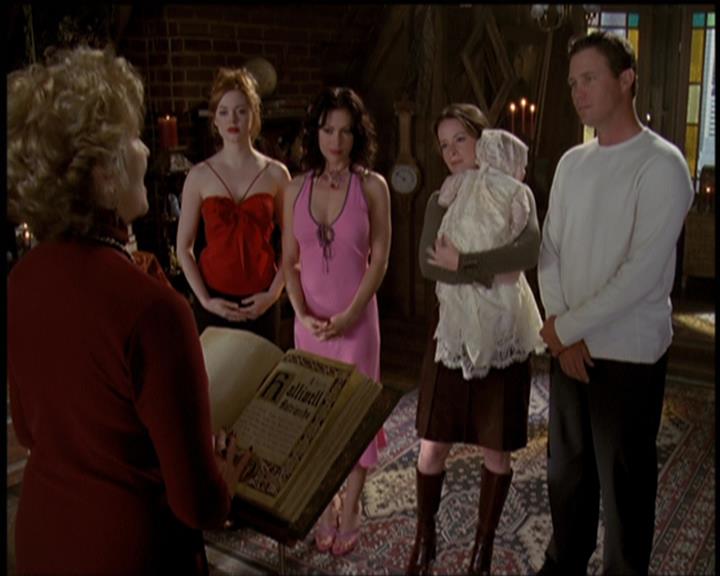 Charmed-Online-dot-net_5x21NecromancingTheStone2387.jpg Charmed-Online-dot-net_5x21NecromancingTheStone2387.jpg