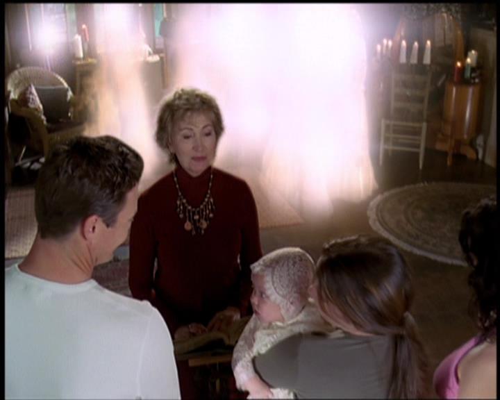 Charmed-Online-dot-net_5x21NecromancingTheStone2397.jpg Charmed-Online-dot-net_5x21NecromancingTheStone2397.jpg