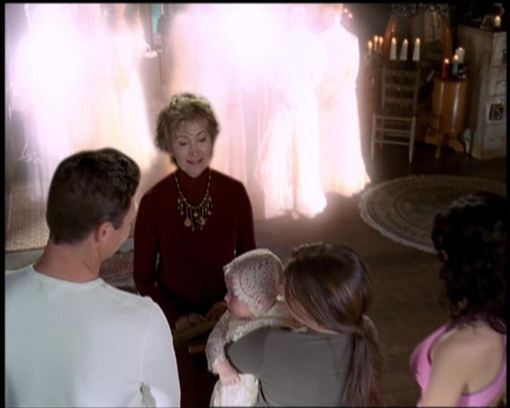 Charmed-Online-dot-net_5x21NecromancingTheStone2398.jpg Charmed-Online-dot-net_5x21NecromancingTheStone2398.jpg