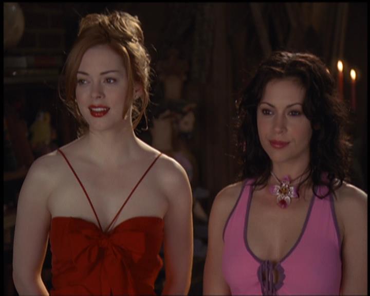 Charmed-Online-dot-net_5x21NecromancingTheStone2405.jpg Charmed-Online-dot-net_5x21NecromancingTheStone2405.jpg