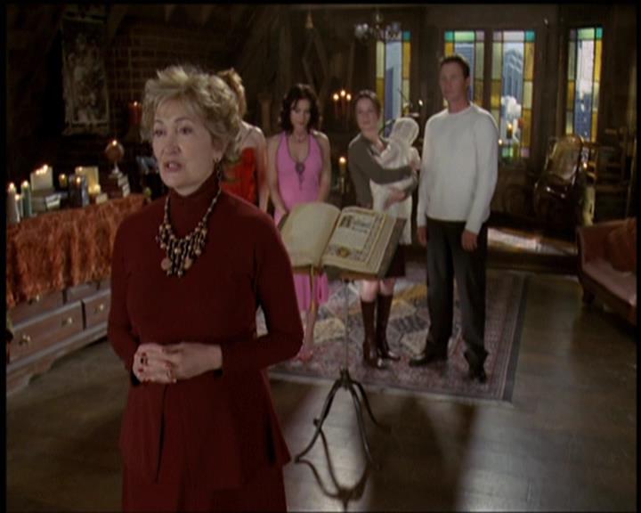 Charmed-Online-dot-net_5x21NecromancingTheStone2414.jpg Charmed-Online-dot-net_5x21NecromancingTheStone2414.jpg
