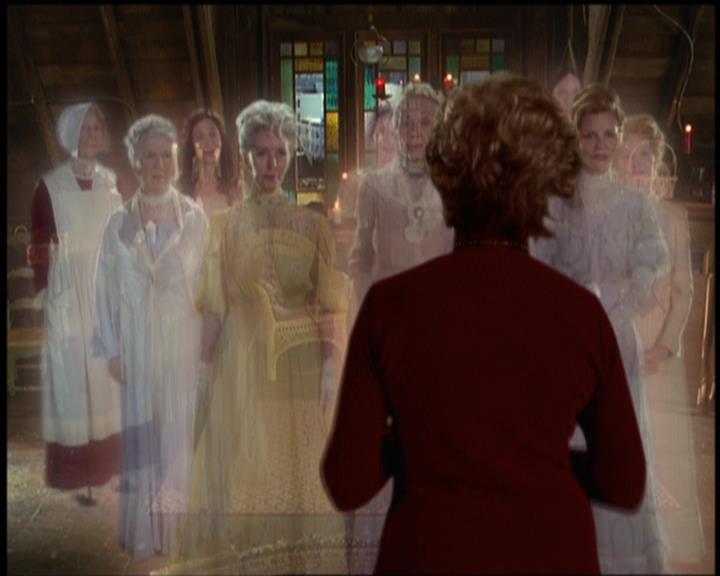 Charmed-Online-dot-net_5x21NecromancingTheStone2415.jpg Charmed-Online-dot-net_5x21NecromancingTheStone2415.jpg