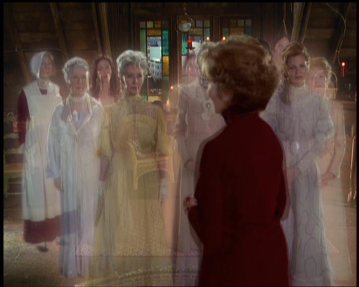 Charmed-Online-dot-net_5x21NecromancingTheStone2419.jpg Charmed-Online-dot-net_5x21NecromancingTheStone2419.jpg