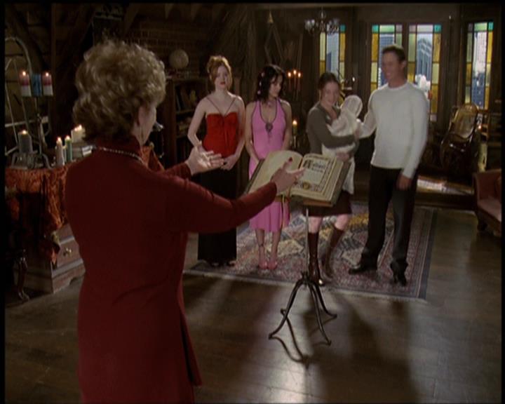 Charmed-Online-dot-net_5x21NecromancingTheStone2422.jpg Charmed-Online-dot-net_5x21NecromancingTheStone2422.jpg