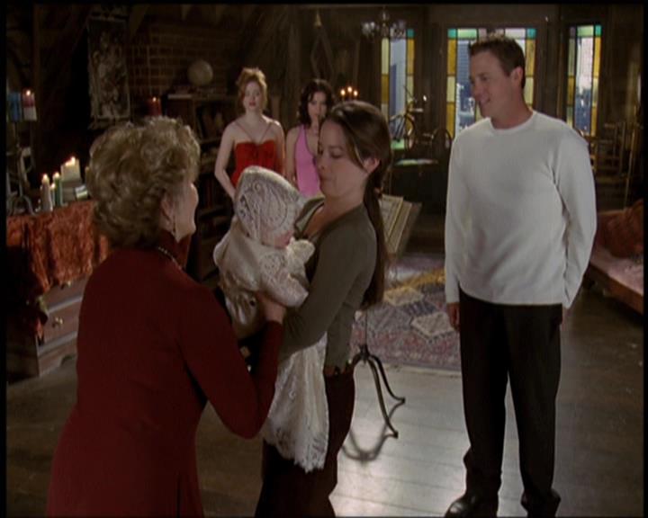 Charmed-Online-dot-net_5x21NecromancingTheStone2427.jpg