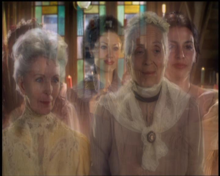 Charmed-Online-dot-net_5x21NecromancingTheStone2450.jpg Charmed-Online-dot-net_5x21NecromancingTheStone2450.jpg