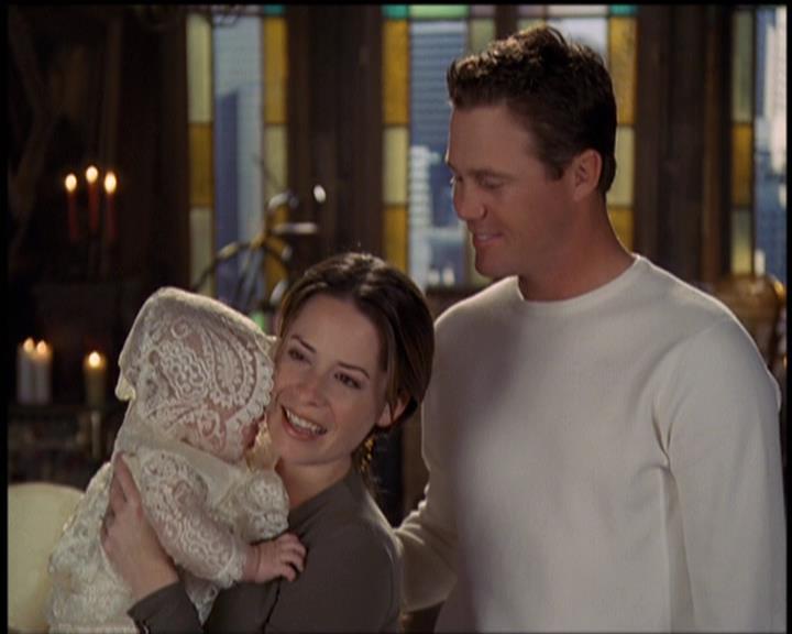 Charmed-Online-dot-net_5x21NecromancingTheStone2471.jpg Charmed-Online-dot-net_5x21NecromancingTheStone2471.jpg