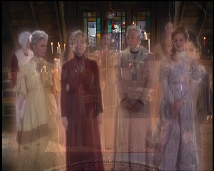 Charmed-Online-dot-net_5x21NecromancingTheStone2480.jpg Charmed-Online-dot-net_5x21NecromancingTheStone2480.jpg