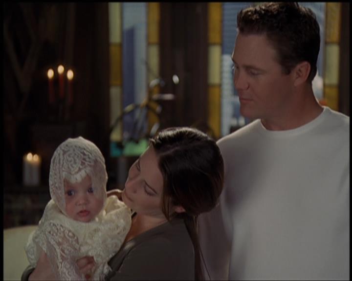 Charmed-Online-dot-net_5x21NecromancingTheStone2487.jpg Charmed-Online-dot-net_5x21NecromancingTheStone2487.jpg