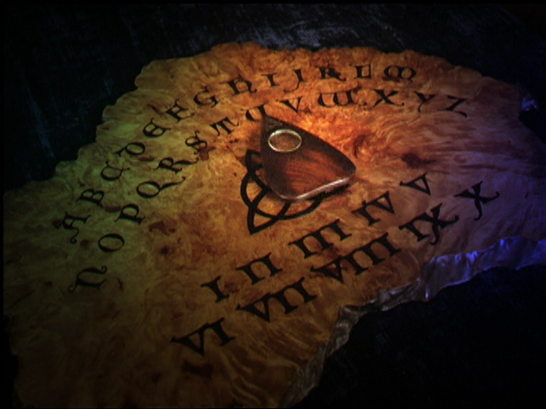 charmed-online_dot_net_OpeningCreditsS5-00041.png