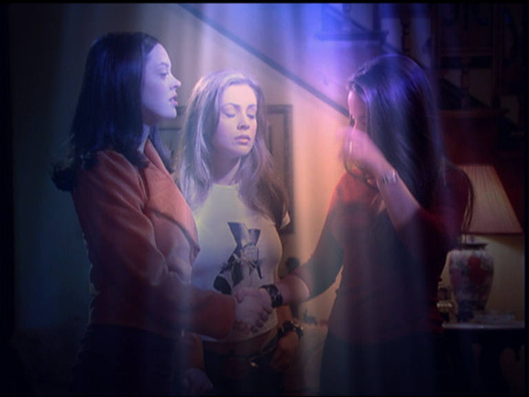 charmed-online_dot_net_OpeningCreditsS5-00050.png