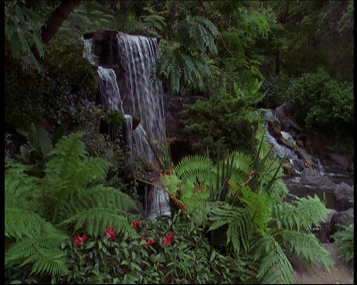 Charmed-Online_dot_net-601ValhalleyoftheDolls0853.jpg Charmed-Online_dot_net-601ValhalleyoftheDolls0853.jpg