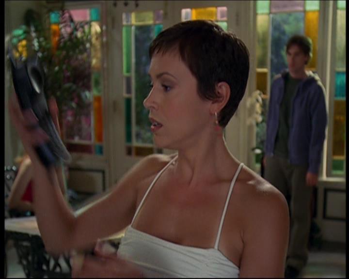 Charmed-Online_dot_net-601ValhalleyoftheDolls1125.jpg Charmed-Online_dot_net-601ValhalleyoftheDolls1125.jpg