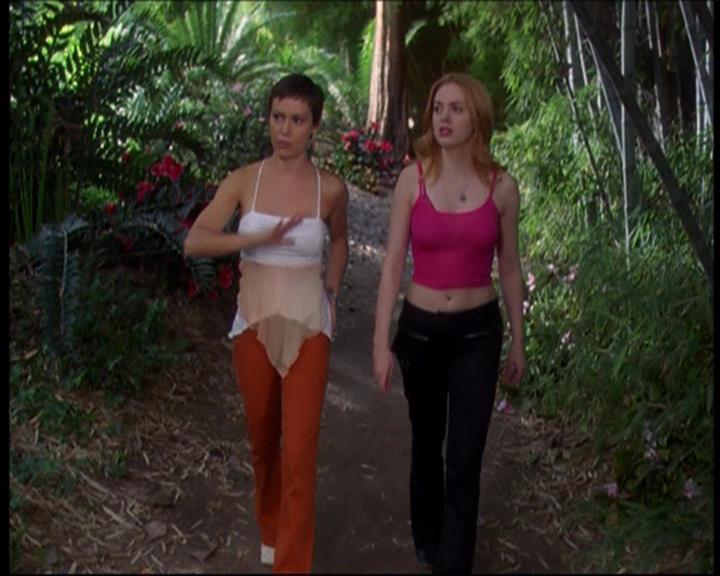 Charmed-Online_dot_net-601ValhalleyoftheDolls1569.jpg