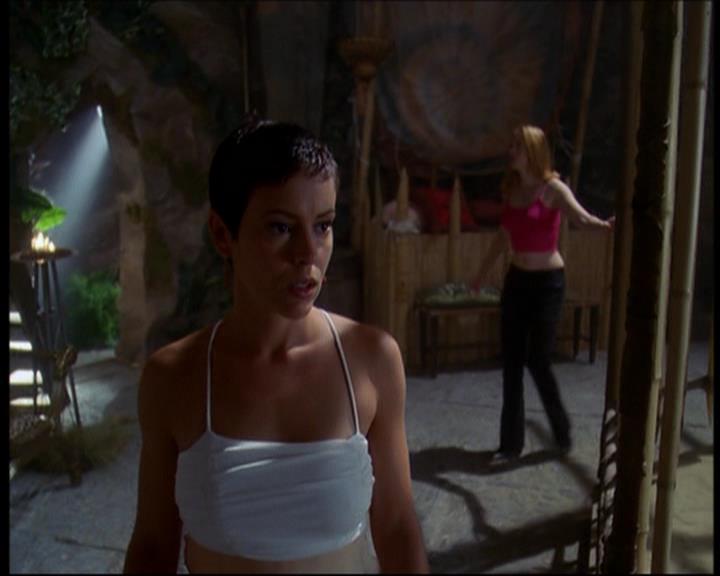 Charmed-Online_dot_net-601ValhalleyoftheDolls1602.jpg