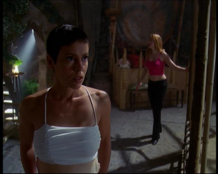 Charmed-Online_dot_net-601ValhalleyoftheDolls1603.jpg
