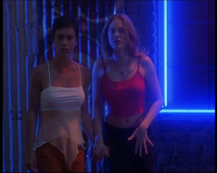 Charmed-Online_dot_net-601ValhalleyoftheDolls1899.jpg