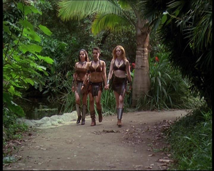 Charmed-Online_dot_net-601ValhalleyoftheDolls2023.jpg