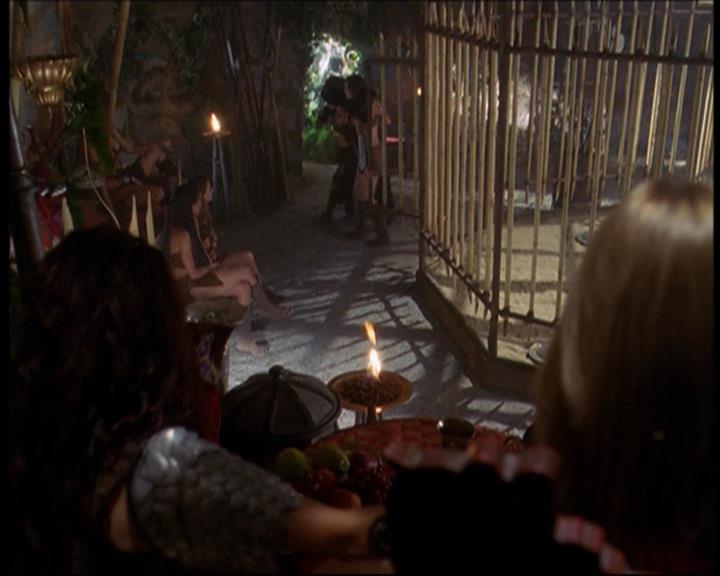 Charmed-Online_dot_net-601ValhalleyoftheDolls2037.jpg