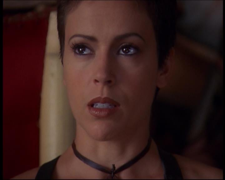 Charmed-Online_dot_net-601ValhalleyoftheDolls2166.jpg