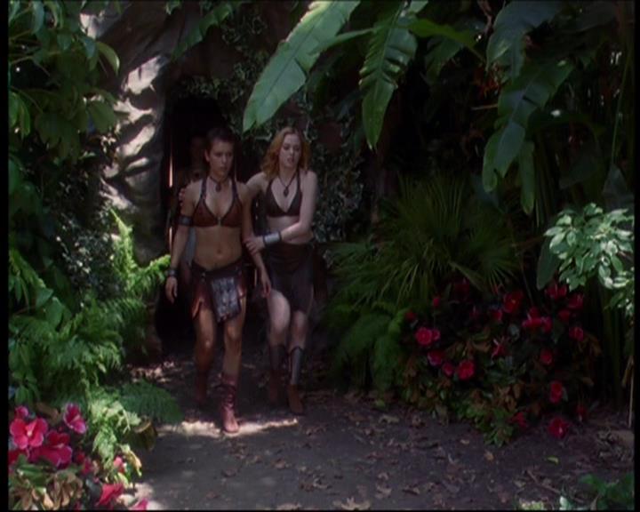 Charmed-Online_dot_net-601ValhalleyoftheDolls2249.jpg
