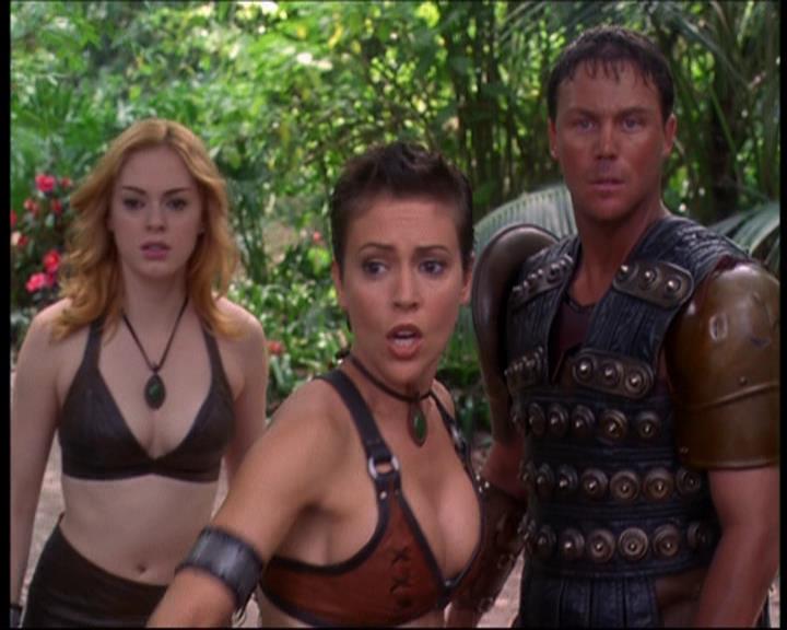 Charmed-Online_dot_net-601ValhalleyoftheDolls2385.jpg