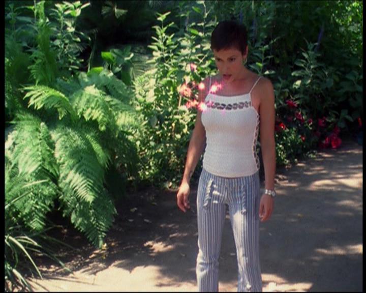 Charmed-Online_dot_net-602Valhalleyofthedolls-part22127.jpg