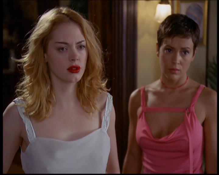 Charmed-Online_dot_net-603ForgetMe---Not0058.jpg