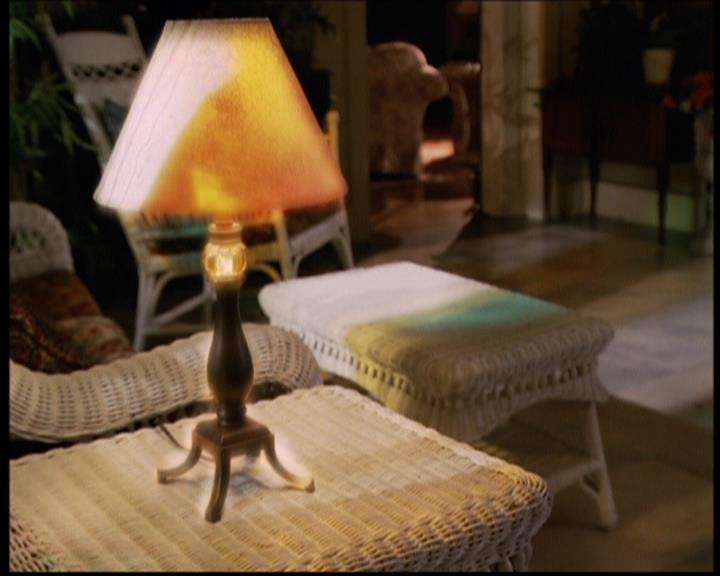 Charmed-Online_dot_net-603ForgetMe---Not0065.jpg