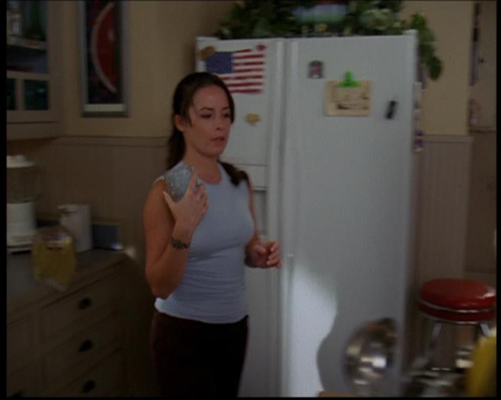Charmed-Online_dot_net-603ForgetMe---Not0235.jpg