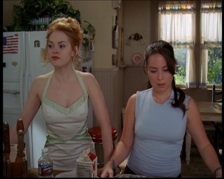 Charmed-Online_dot_net-603ForgetMe---Not0249.jpg