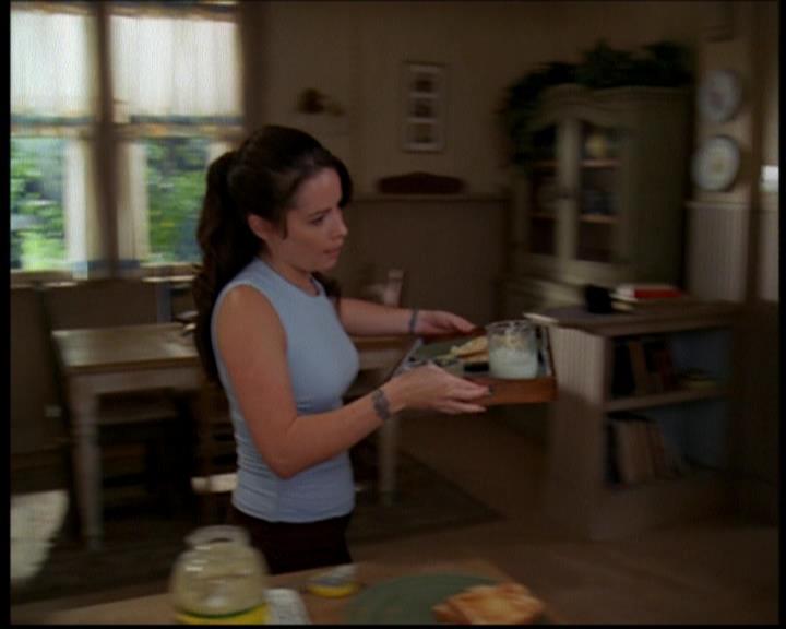 Charmed-Online_dot_net-603ForgetMe---Not0252.jpg