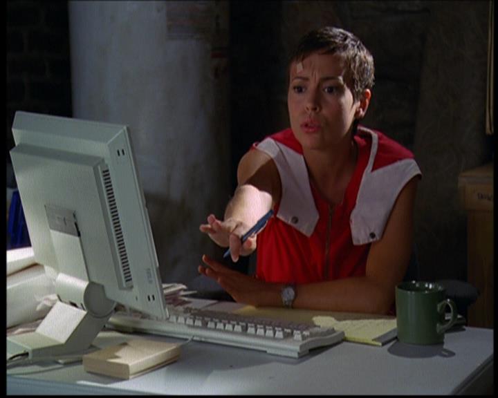 Charmed-Online_dot_net-603ForgetMe---Not0268.jpg