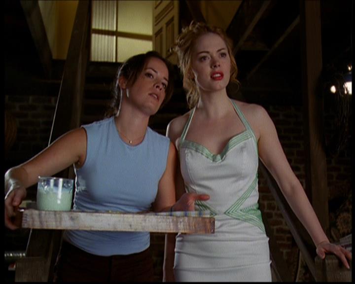 Charmed-Online_dot_net-603ForgetMe---Not0284.jpg