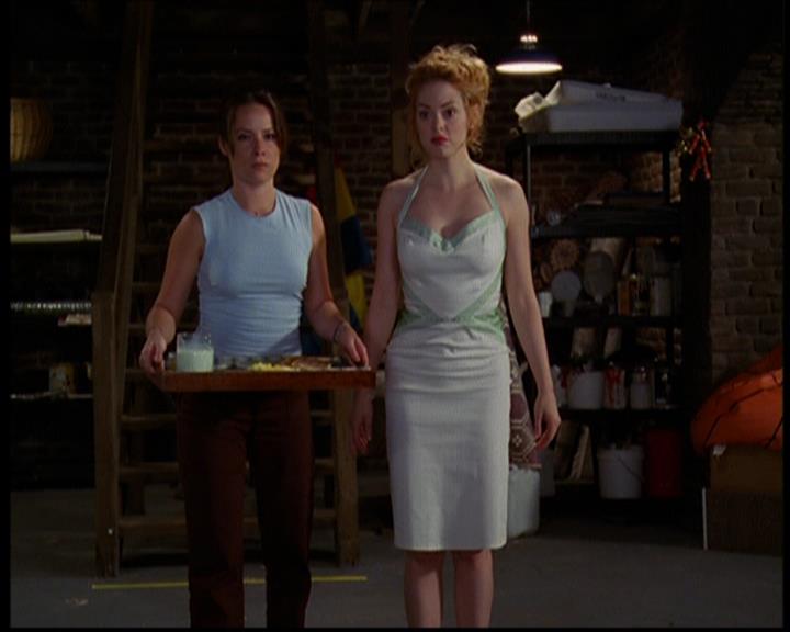 Charmed-Online_dot_net-603ForgetMe---Not0301.jpg