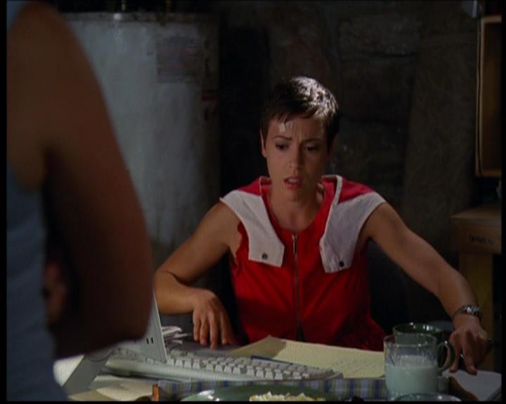 Charmed-Online_dot_net-603ForgetMe---Not0376.jpg