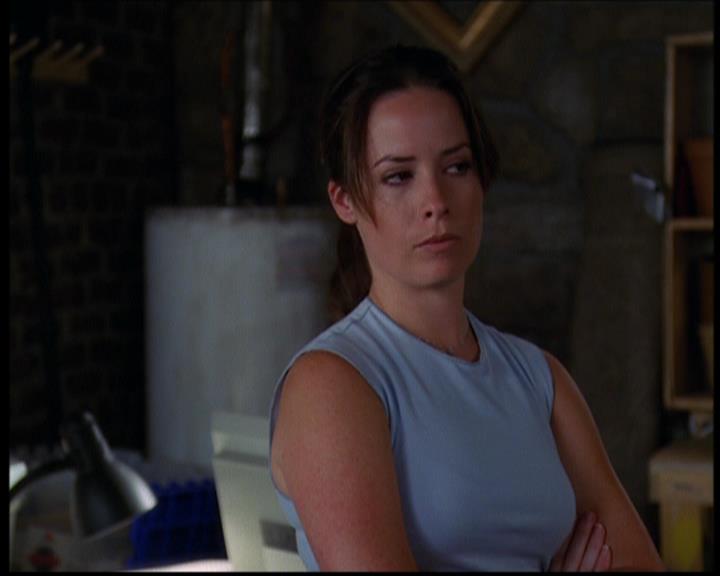 Charmed-Online_dot_net-603ForgetMe---Not0387.jpg